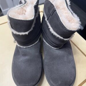 Grey Bow Uggs